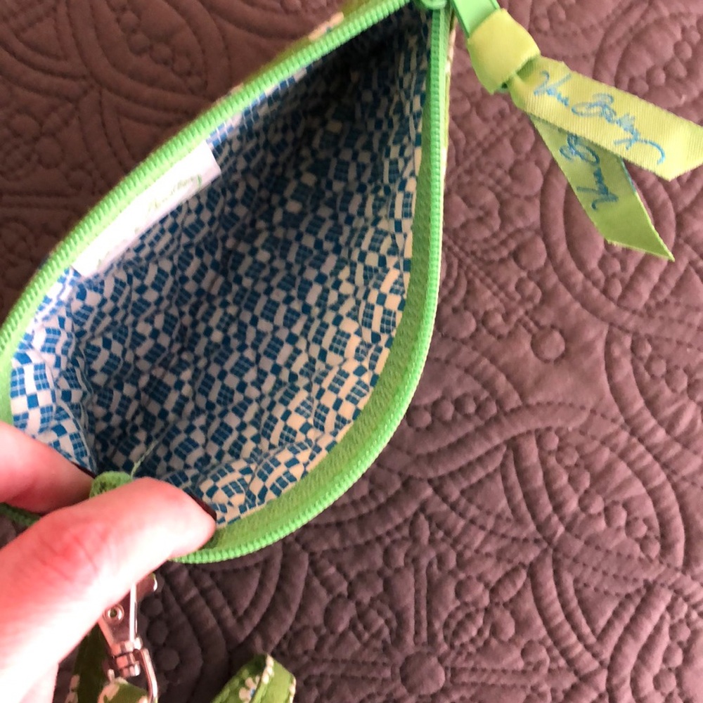 Vera Bradley green apple wristlet - Picture 3 of 4